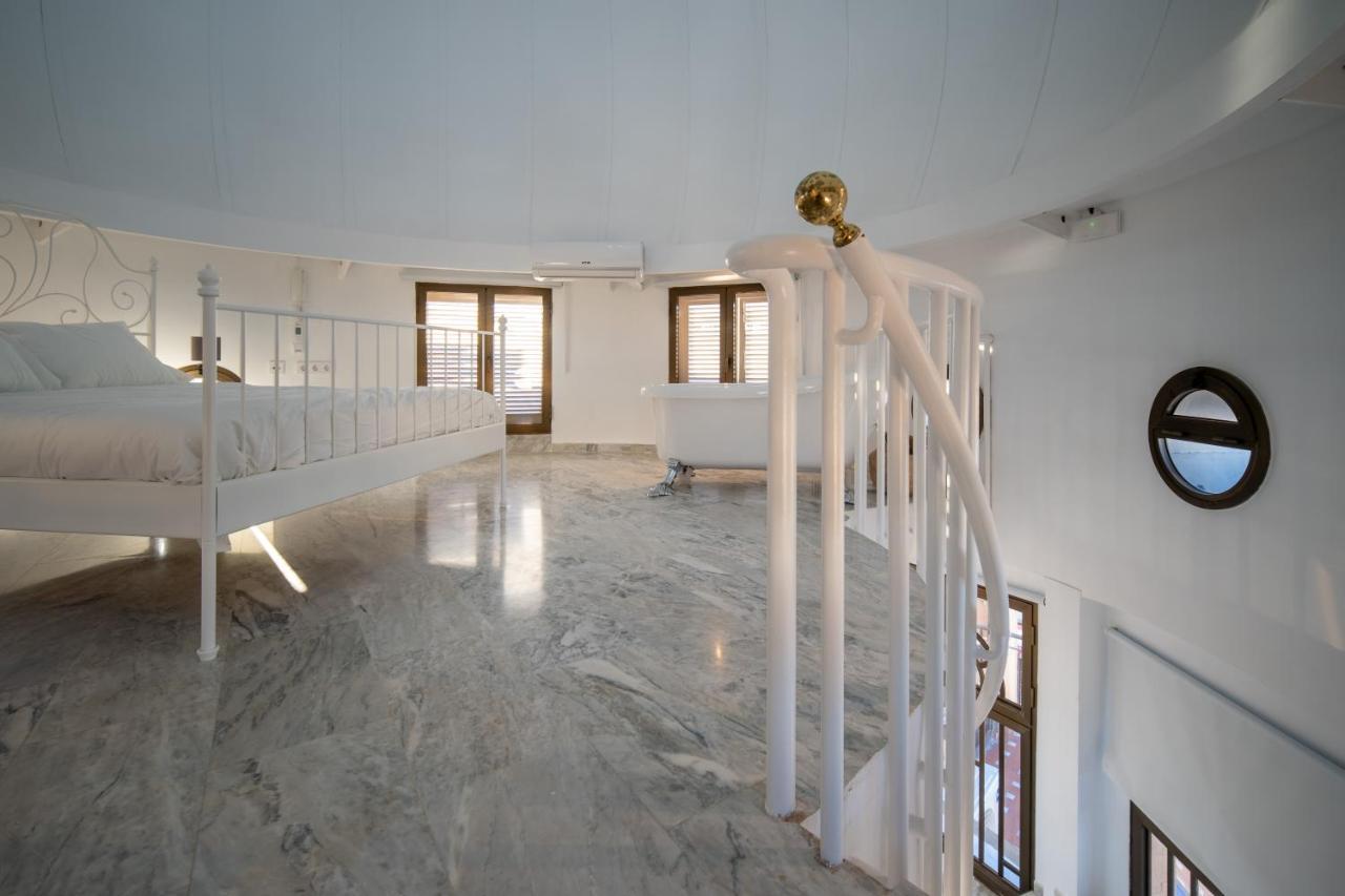 Conjunto De Apartamentos Antiguo Palacio Hotel Paris Huelva Ngoại thất bức ảnh