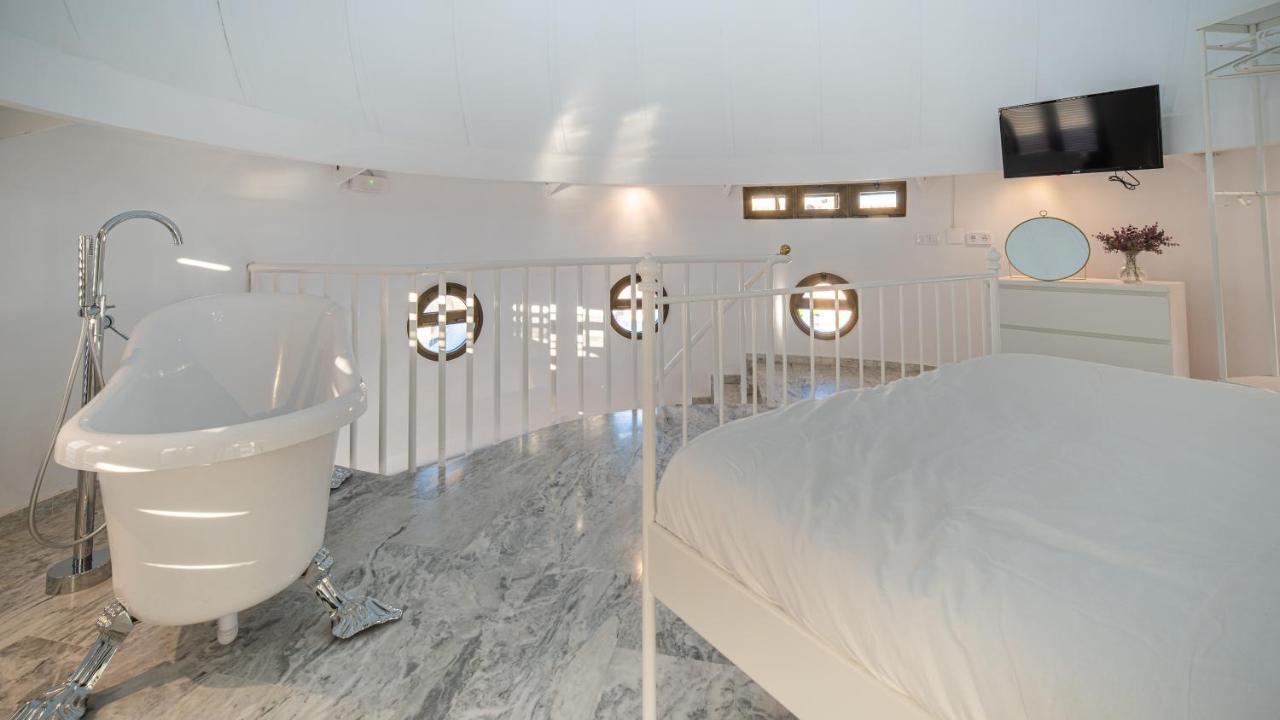 Conjunto De Apartamentos Antiguo Palacio Hotel Paris Huelva Ngoại thất bức ảnh