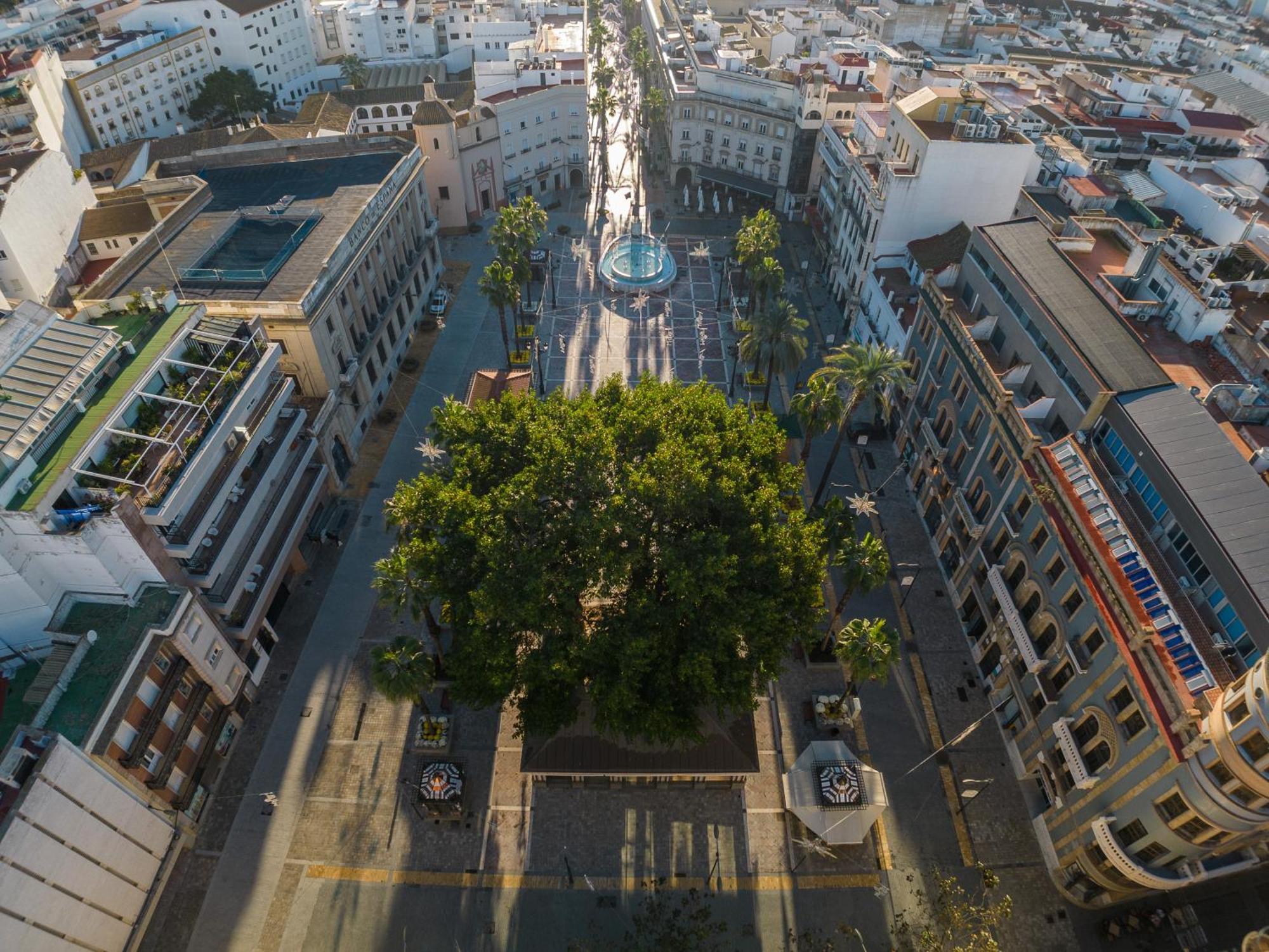 Conjunto De Apartamentos Antiguo Palacio Hotel Paris Huelva Ngoại thất bức ảnh